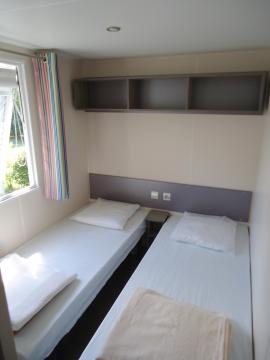 Campsite les Grissotières rental Mobile home bedroom 2 single bed 140/190